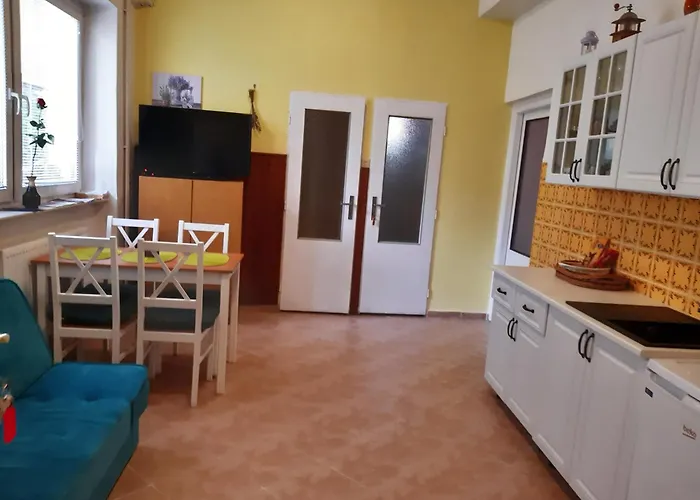 Apartment U Pani Malirky